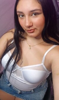 BijouBlune__v's webcam live show