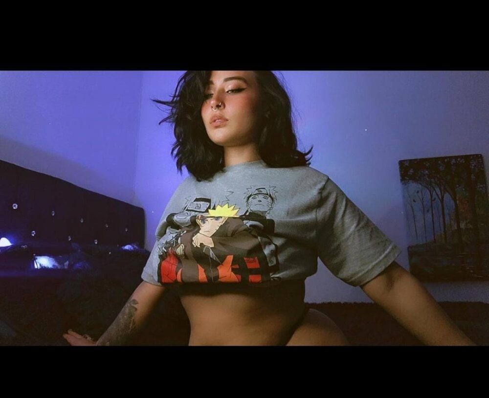 6livesex.com pauilina livesex profile in trimmed cams