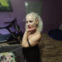 nimf_couple's Offline Chat Room