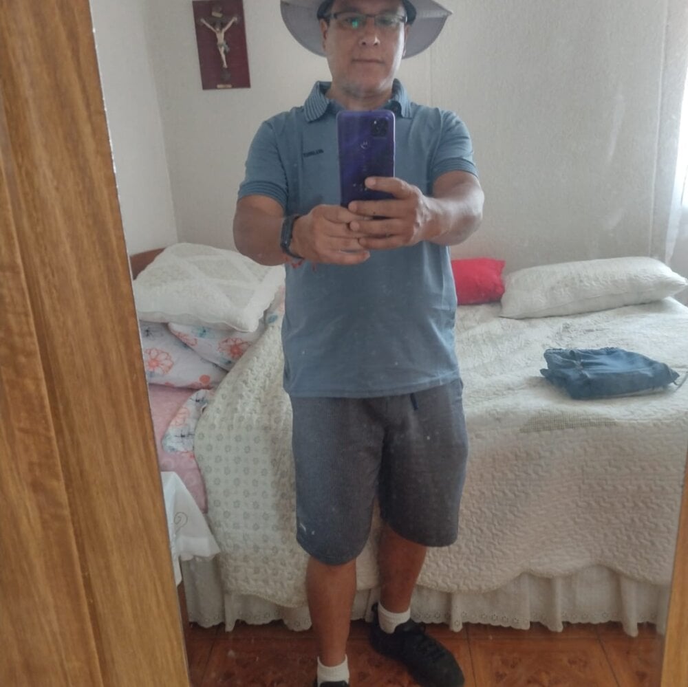 Riki121274's Offline XXX Chat