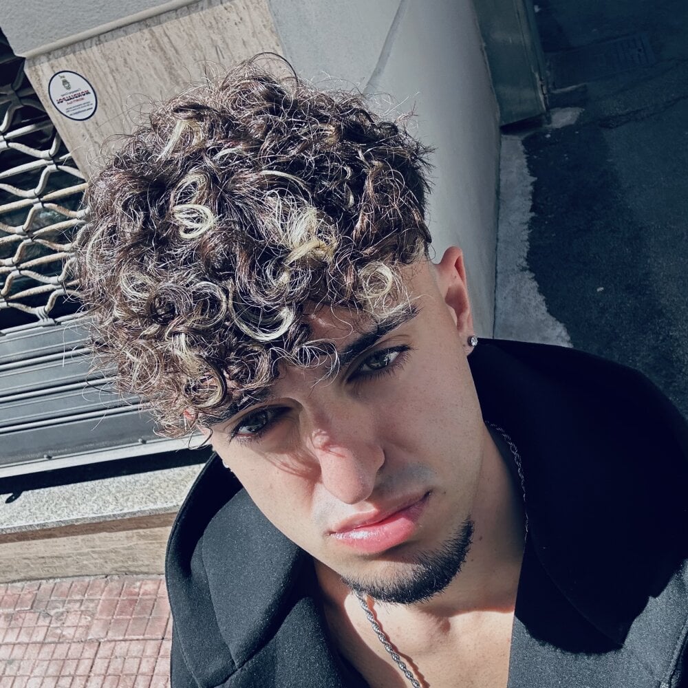 rich_papi Offline XXX-Chat