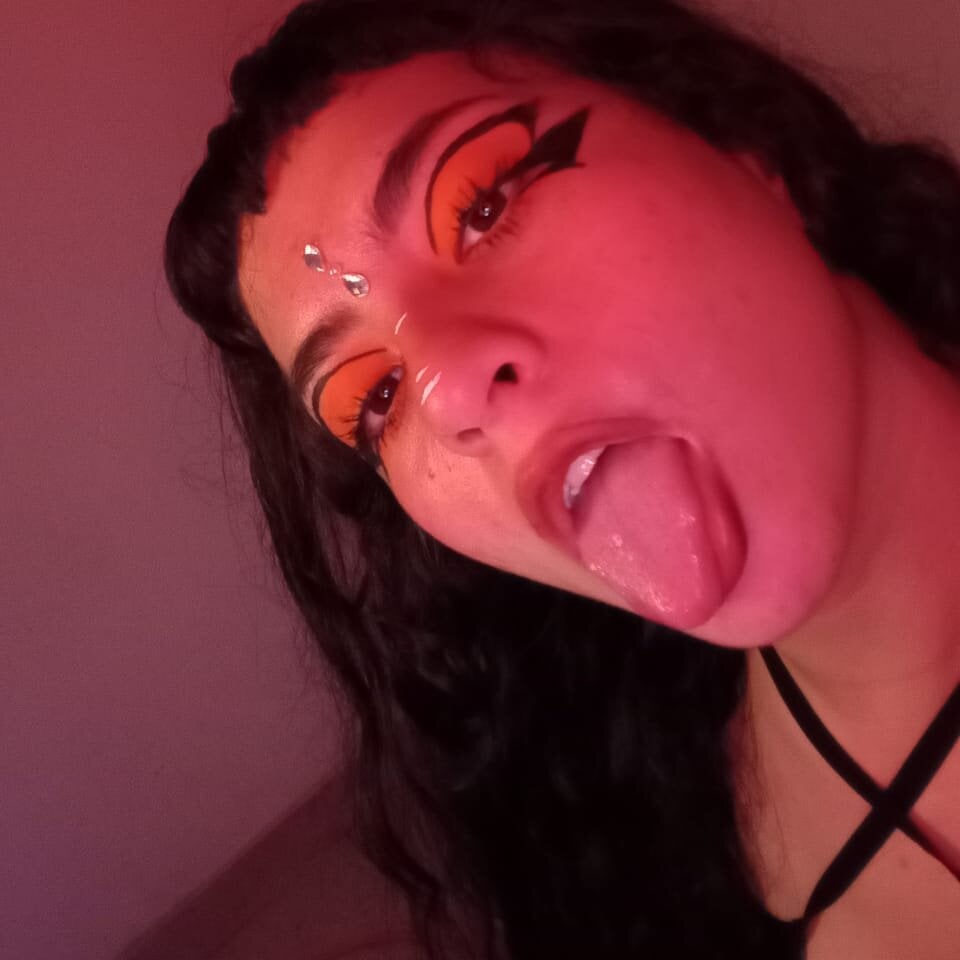 kitty__chs from stripchat
