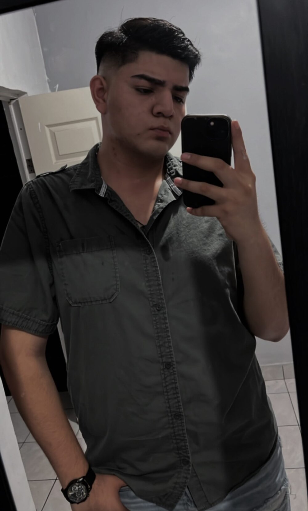 Palacios44's Offline XXX Chat