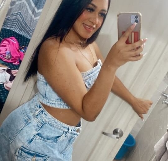 glamcambabes.com susieduvall livesex profile in bisexual cams