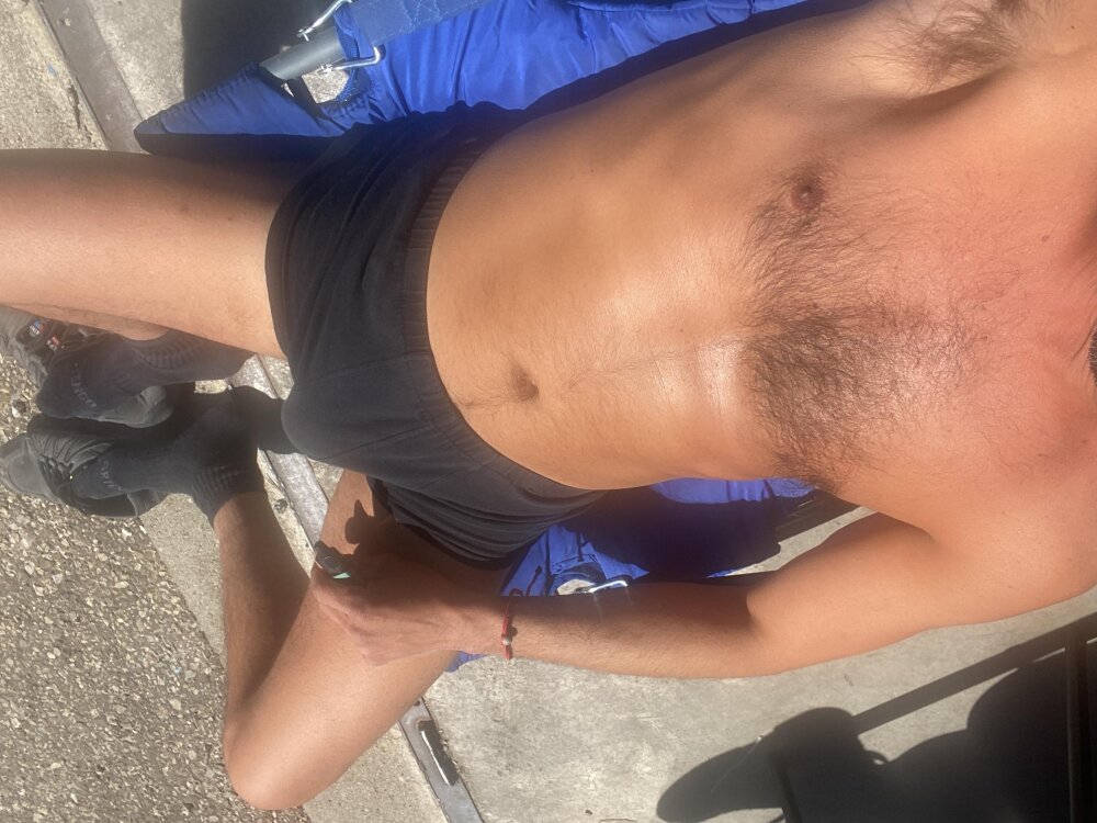 PORCOFIRENZEXXX's Offline XXX Chat