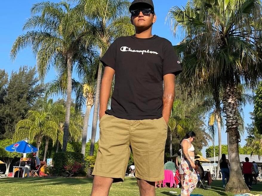 El_Colero 離線 XXX 聊天