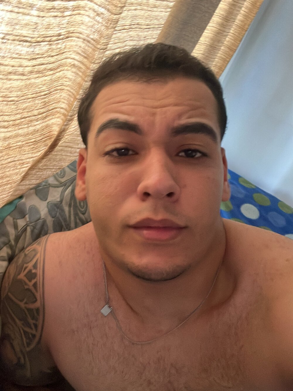 Thziin00: συνομιλία ΧΧΧ εκτός σύνδεσης