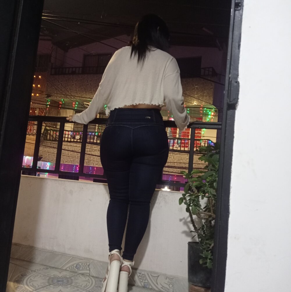 AfroditaX23's Offline XXX Chat