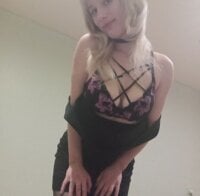 Sybill_Alvena's Offline Chat Room