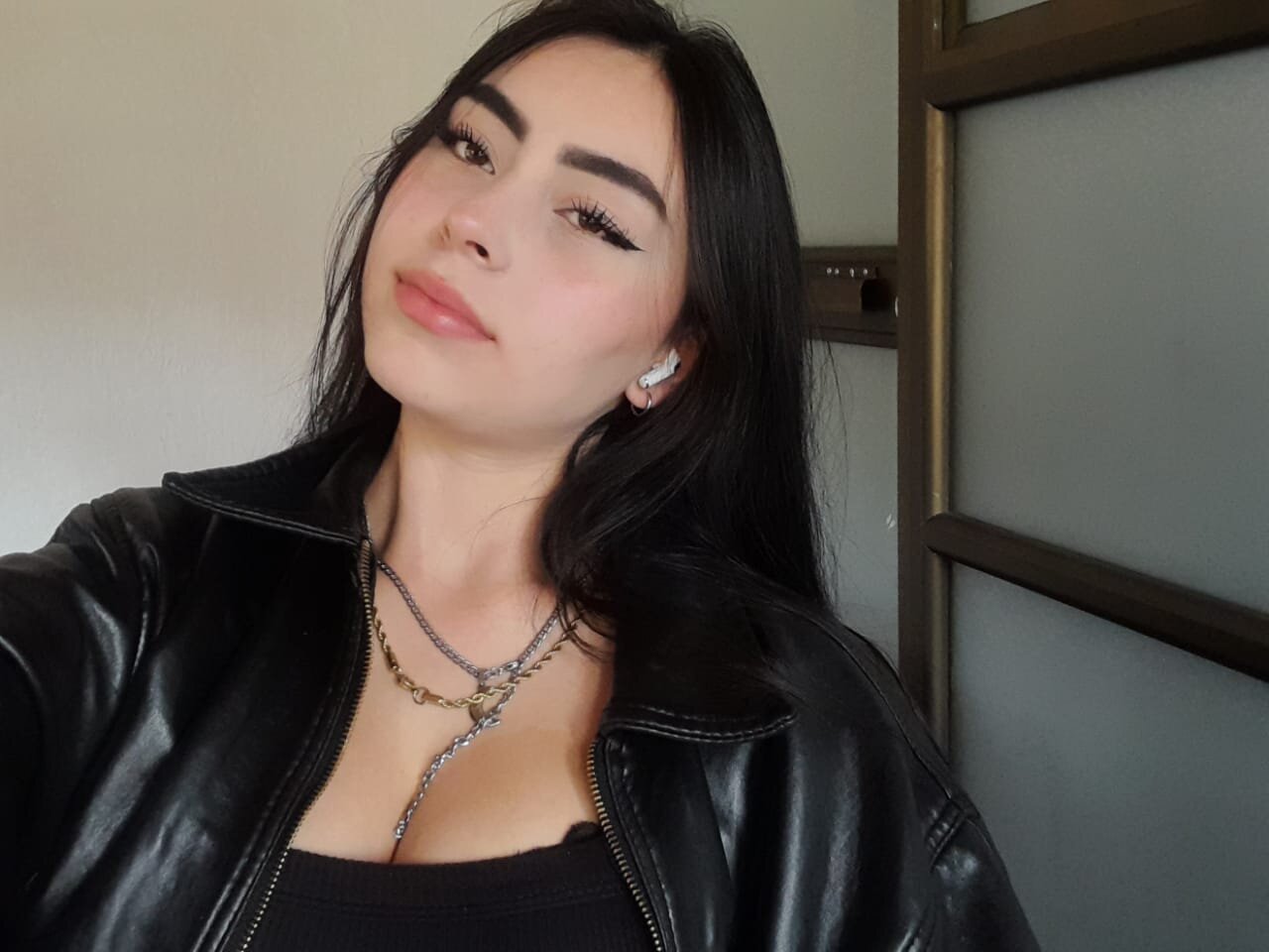 nikki_foxxy_sub