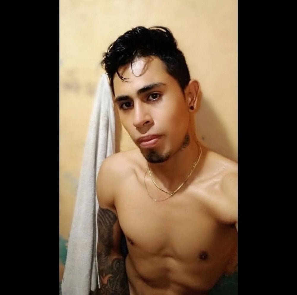 menpolla_hot from stripchat