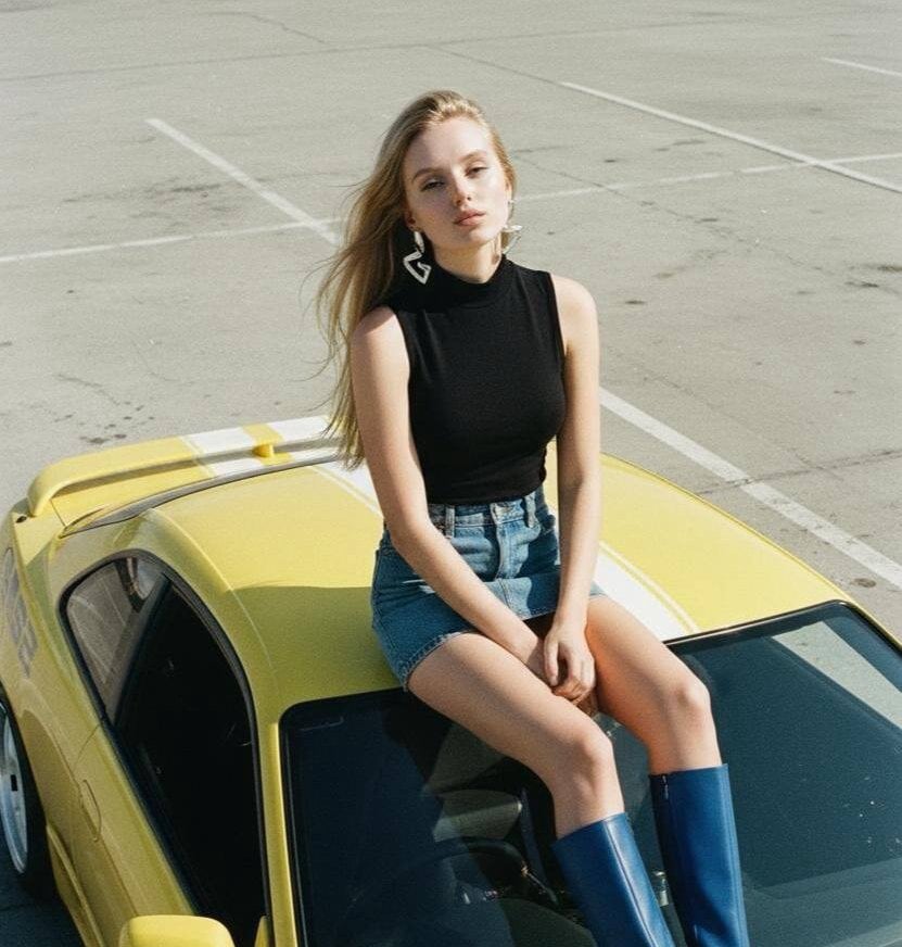 stripchat blondysky webcam profile pic via livesextrans.com