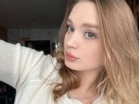 RobertaGonzelesa's Offline Chat Room