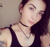 Luciana_ricci_'s Offline Chat Room