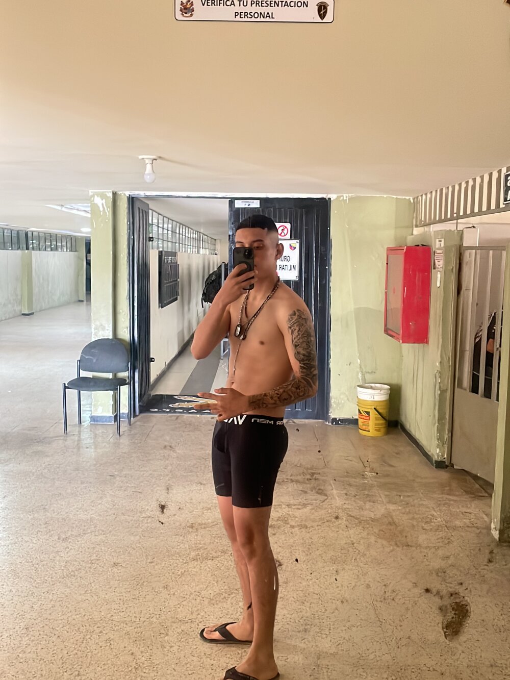 Harold303902's Offline XXX Chat