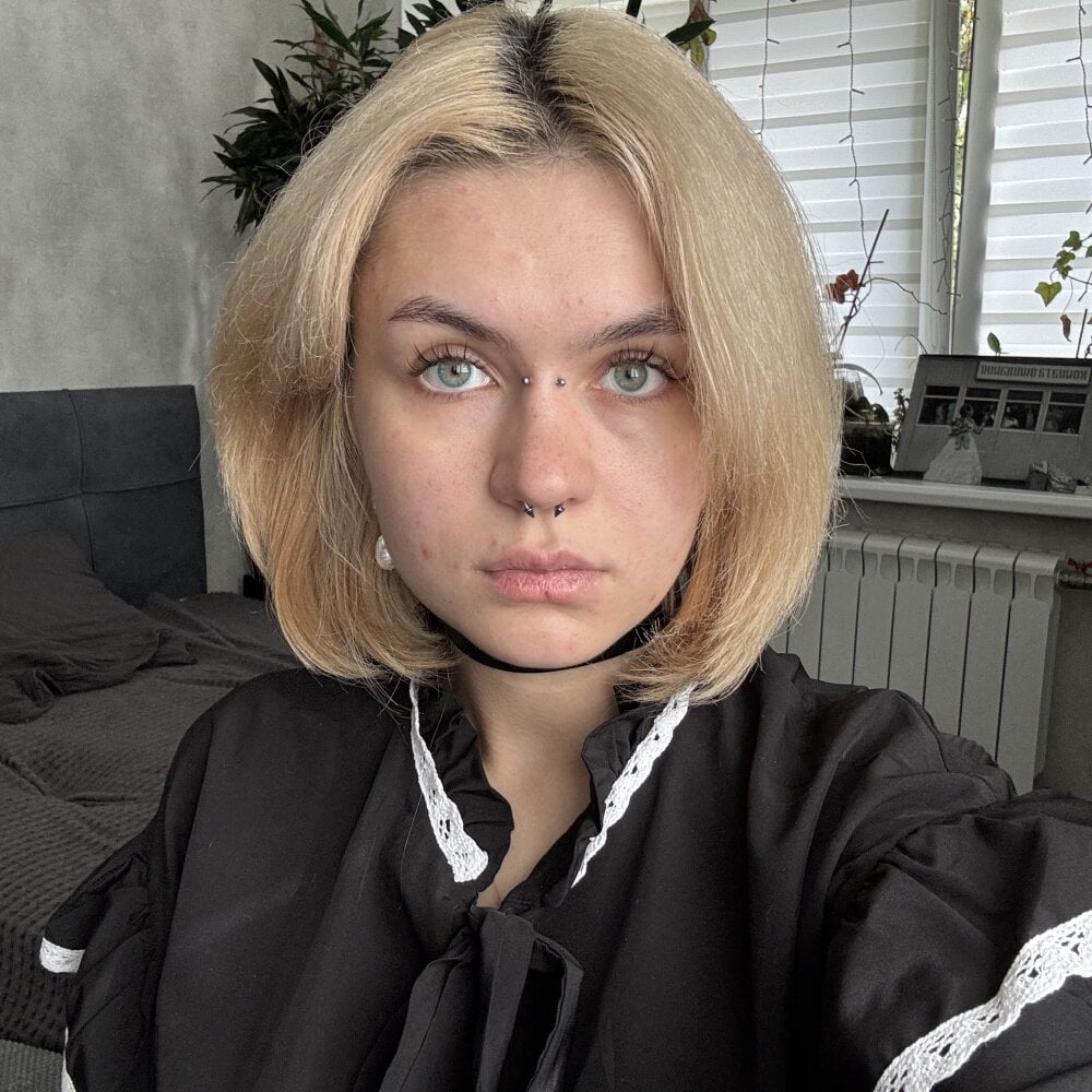 mega-camsex.com daisyliss livesex profile in athletic cams