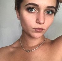 Becky_Wayne's Offline Chat Room