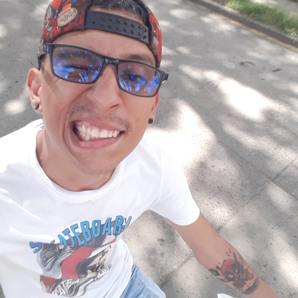 yoryofuck's Offline XXX Chat