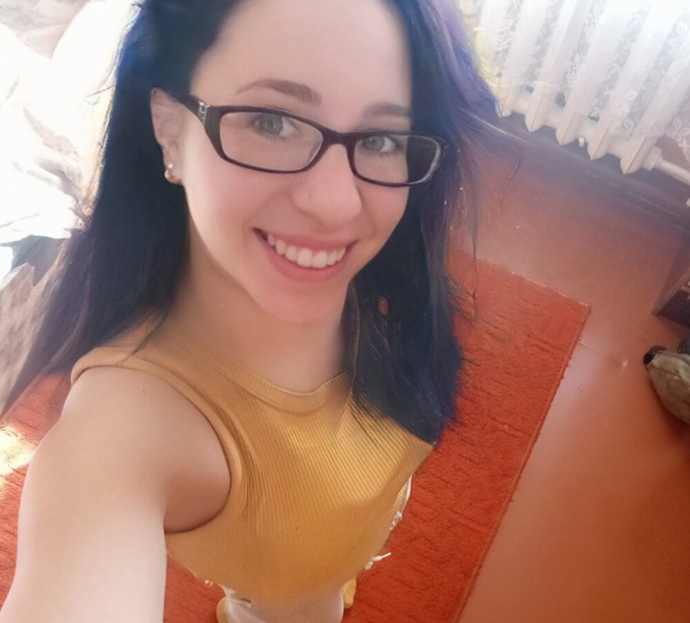 AlinasiXXXX profile