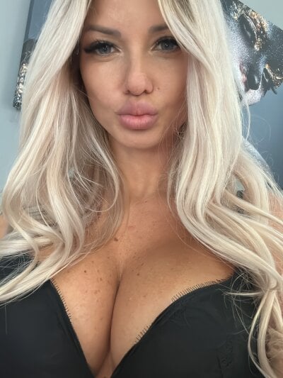 SweetBlondy35 - big tits white