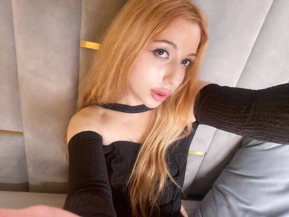 Live sex webcam photo for eva_lim #289971357