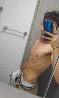 Offline chatovací místnost dicks_hot