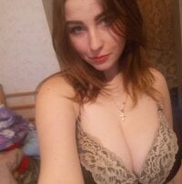 Gillian_Fannie's Offline Chat Room