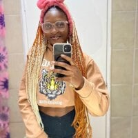 slimthecutie's Offline Chat Room