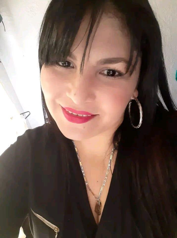 Scarlet_hot_1