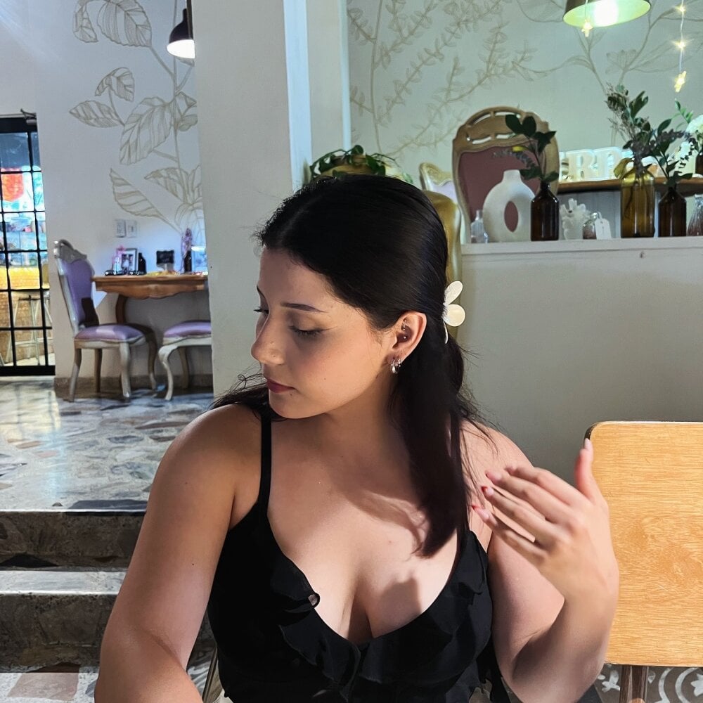 Sophie__Carter_ profile