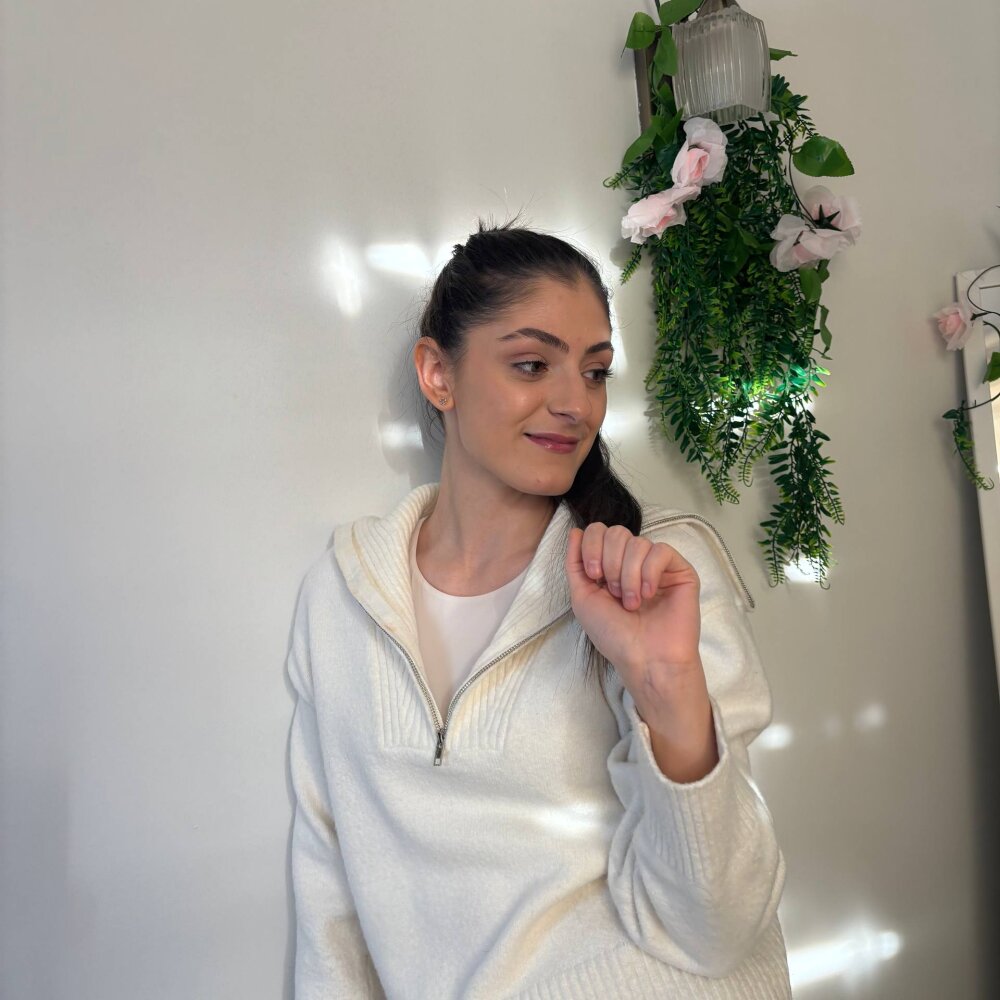 livesex.fan kate_beatrix livesex profile in in-your-dreamsd cams