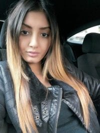 CarolineTess' Offline Chat Room