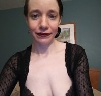 Absinthia_Wynternyght's Offline Chat Room