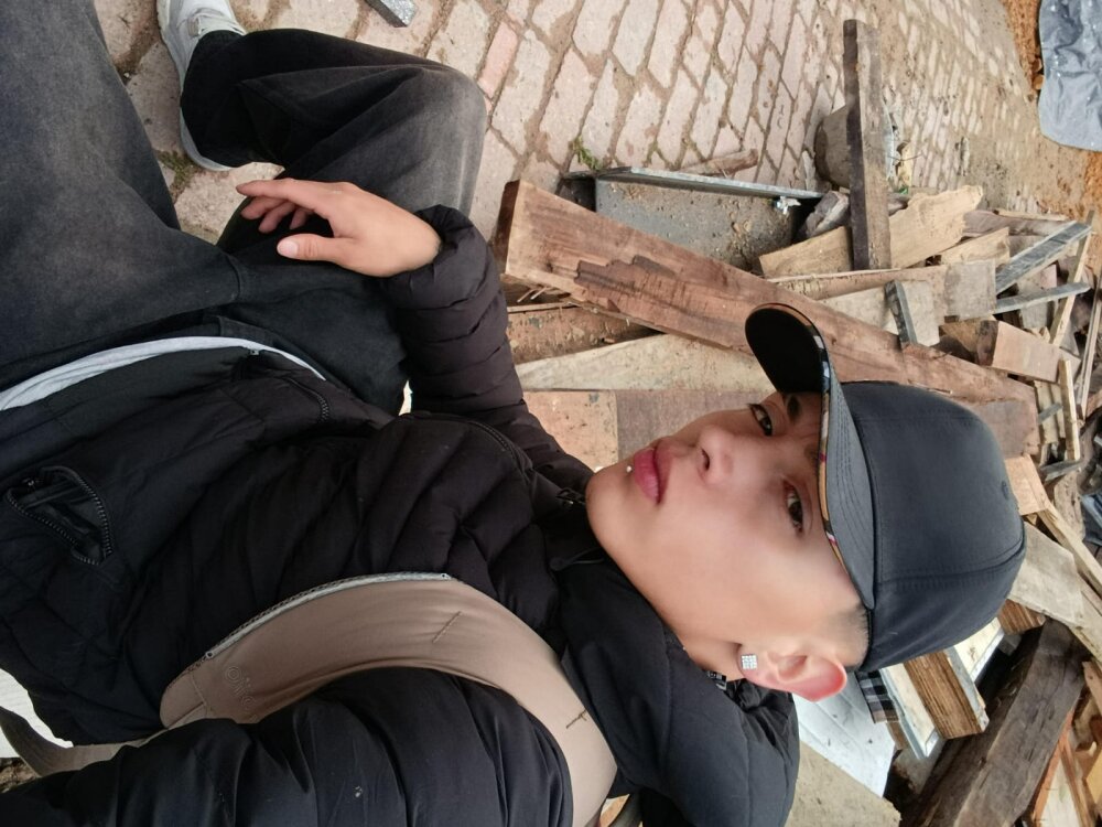 thomy_jonss from stripchat