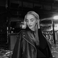 Bella_Blush_'s webcam live show