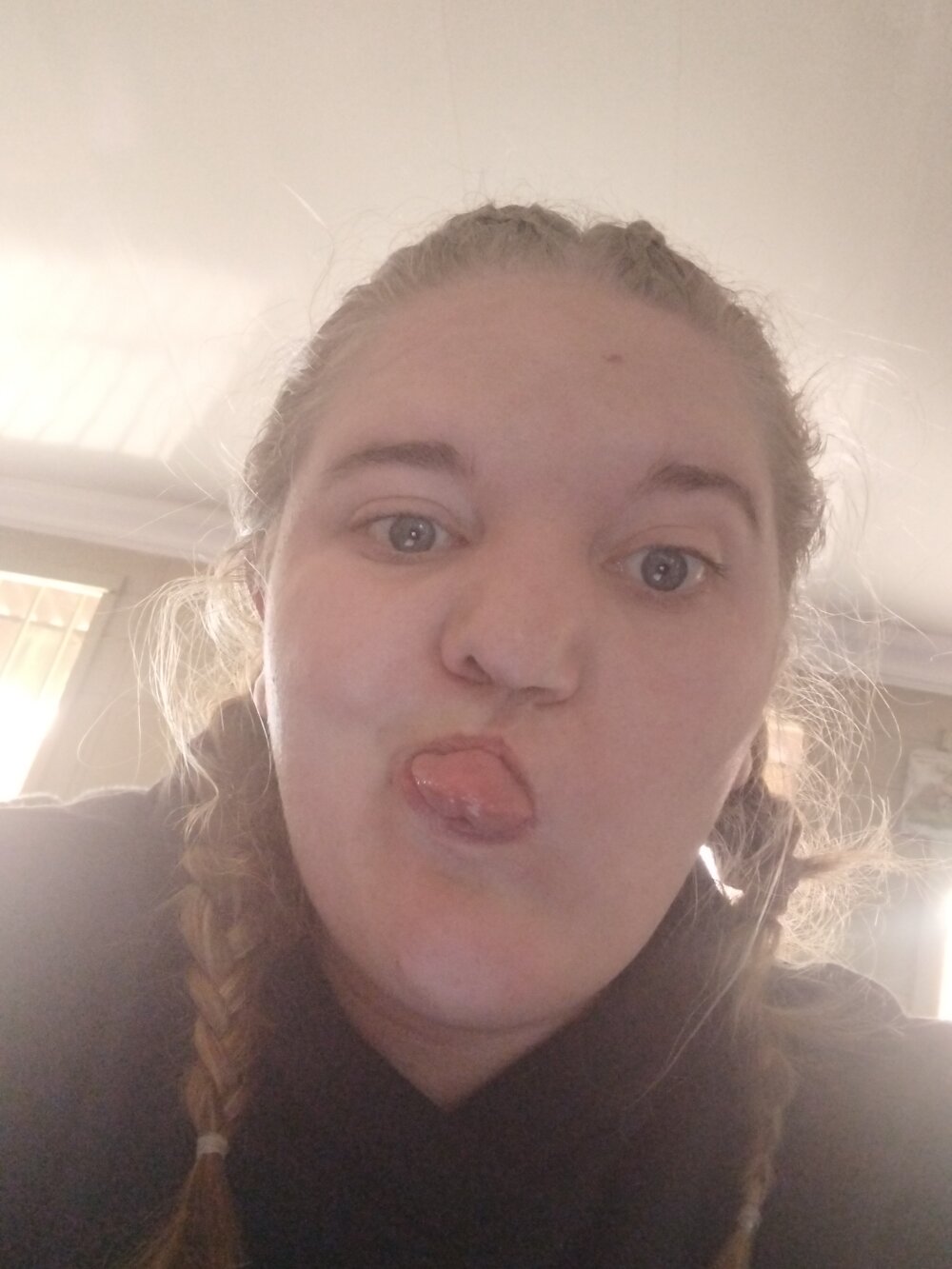 livesex.fan desere22 livesex profile in our-live-in-a-world-where-everyone-has-a-heart cams