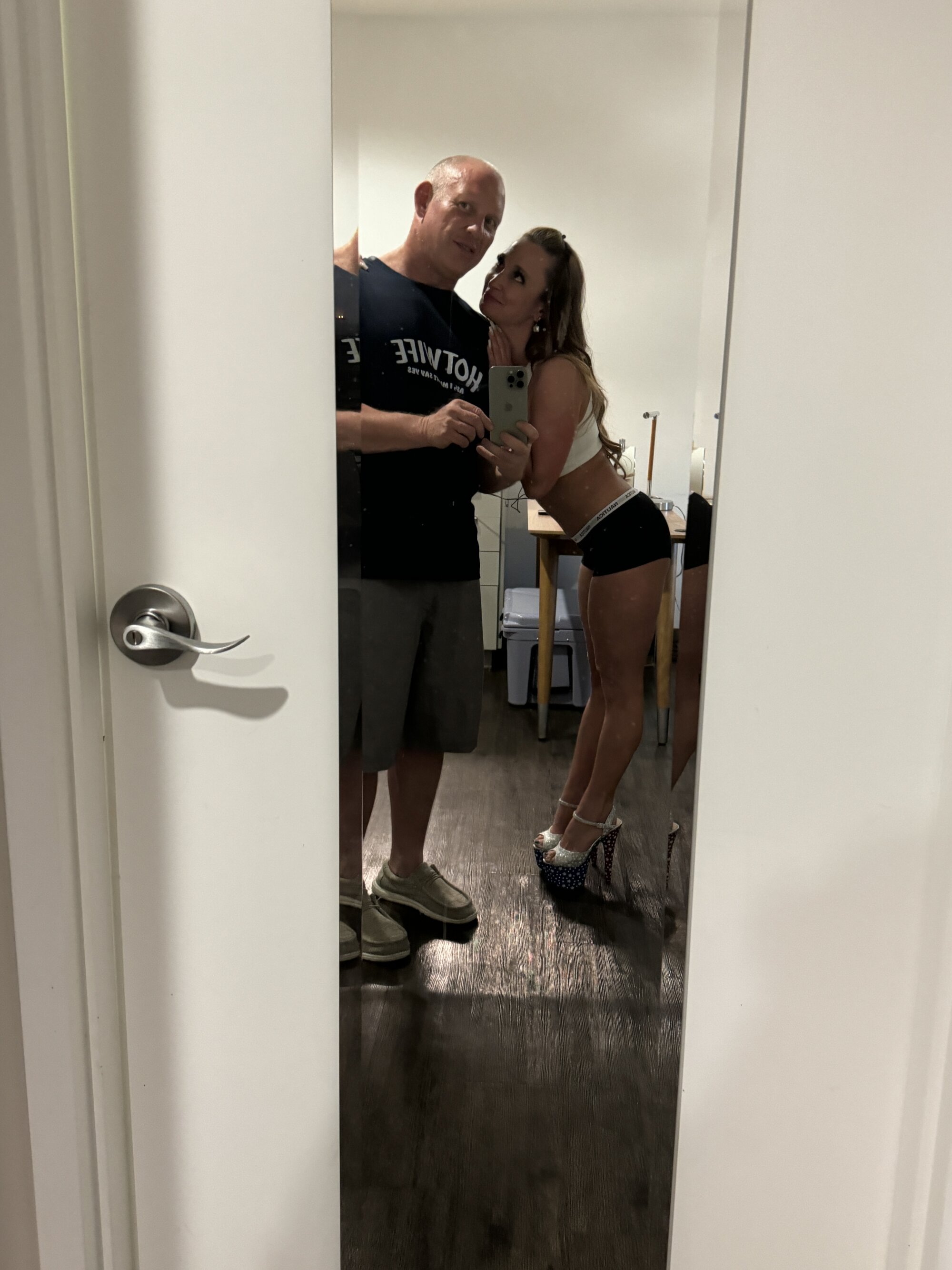 My_HotwifeNikki23