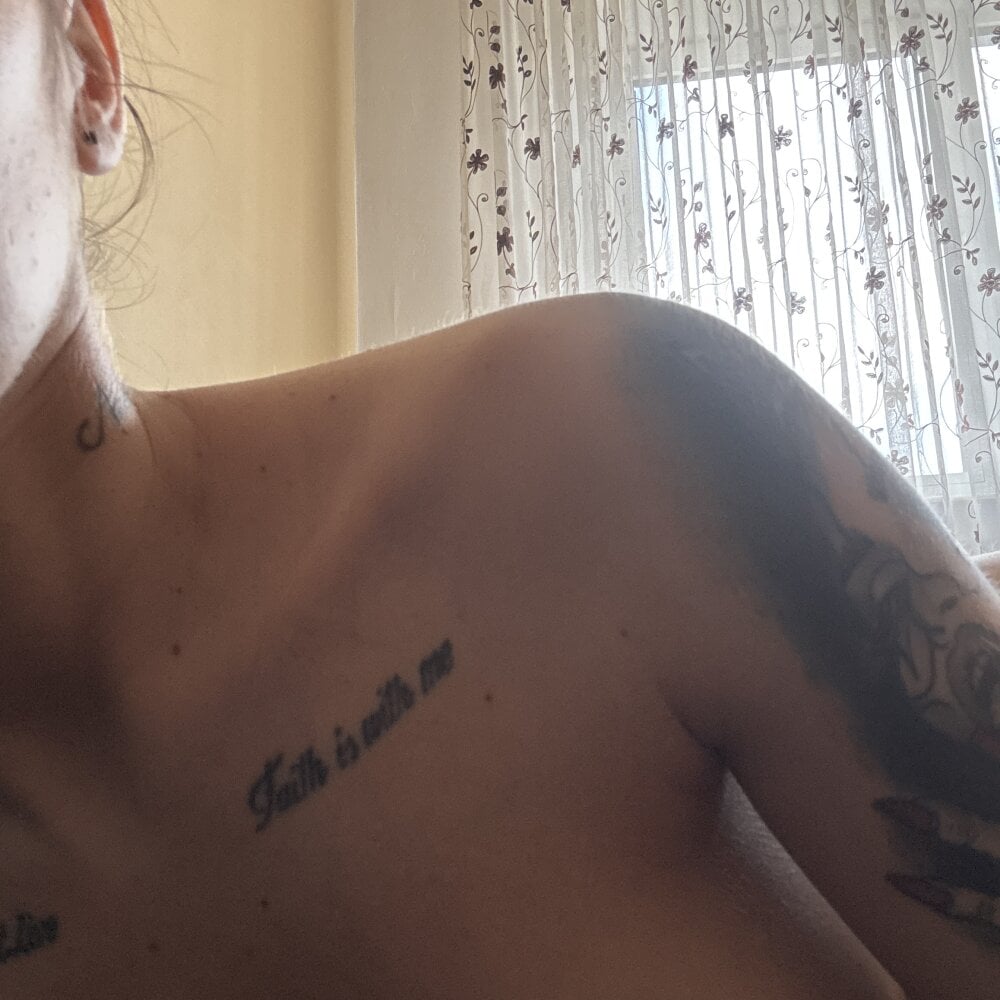 Yasmina95 profile