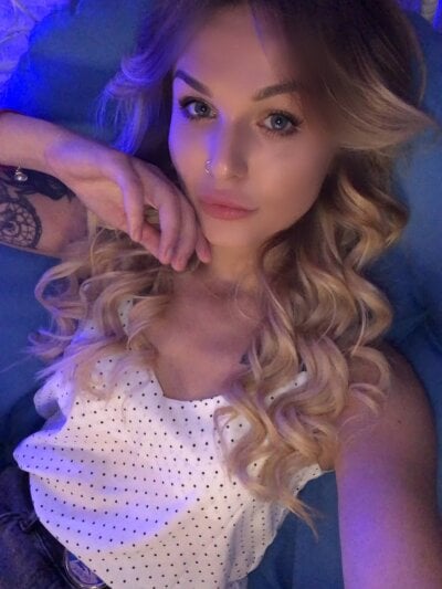 KiraGrayy - Stripchat Glamour Lovense Best Girl 