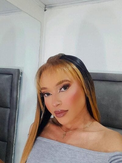 kimberlyloazy21 from stripchat