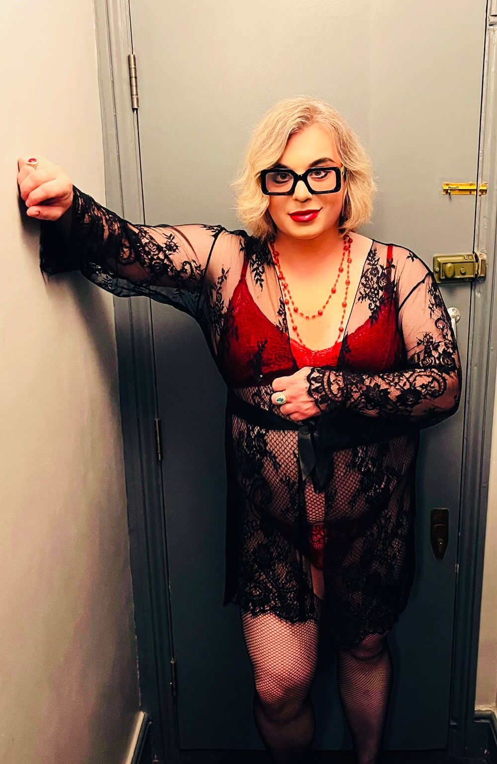 Bend4menow's most recent online preview