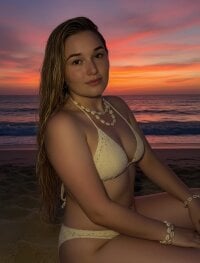 Leona-Pig's webcam live show