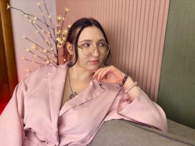 Hi_ImJudy Live Cam on StripChat