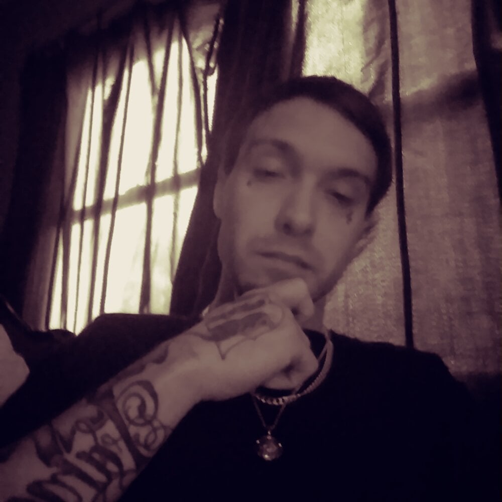 tslayalday5's Offline XXX Chat