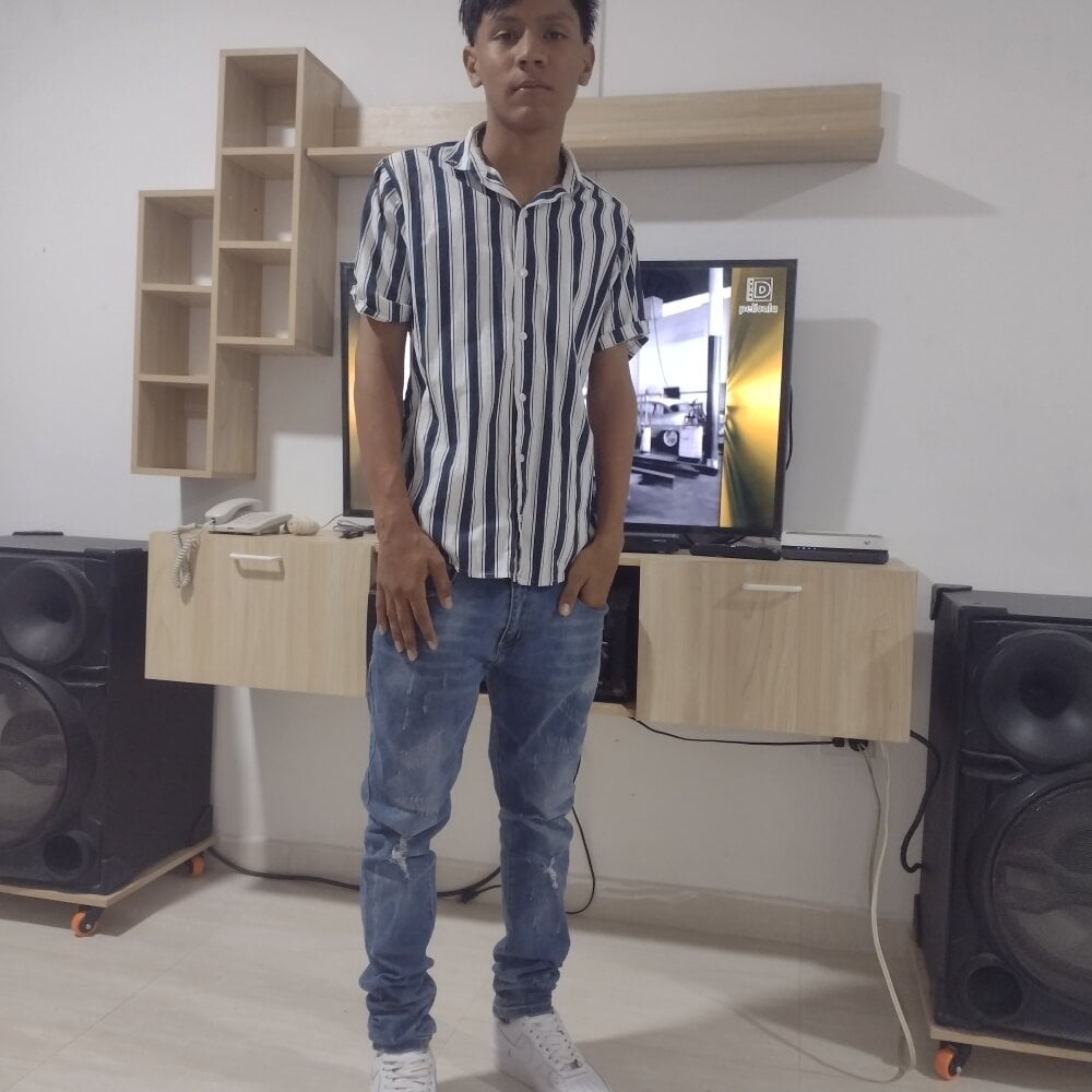 andydresss profile