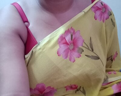 Aish_34 on StripChat