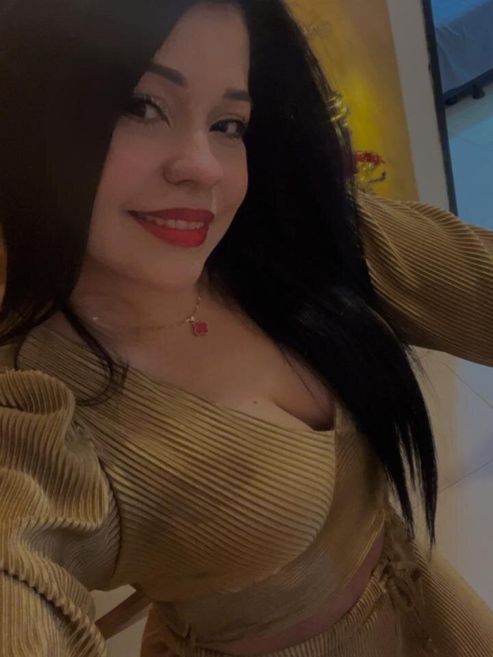 JacqueDiaz's Offline XXX Chat