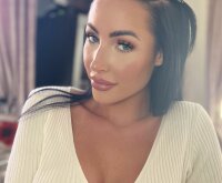 Layla_k's Offline Chat Room
