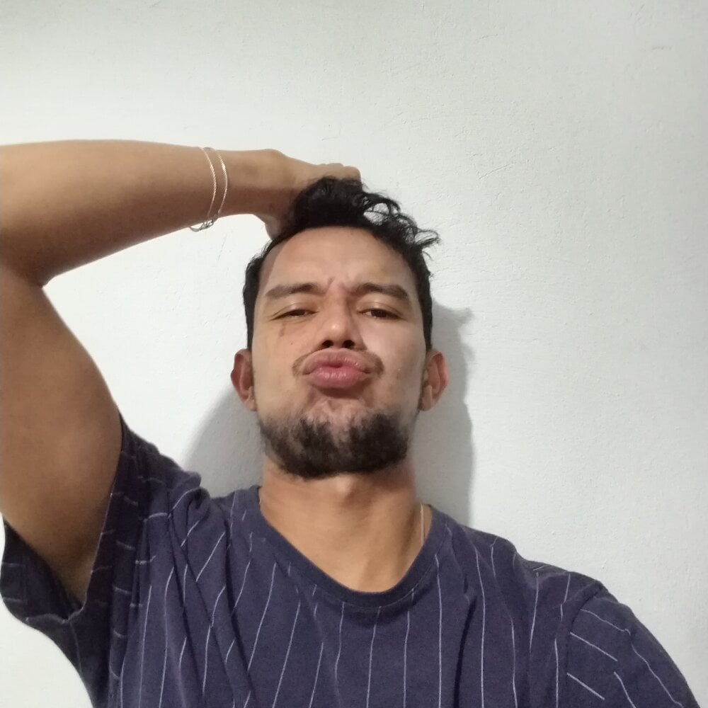 _andytop's Offline XXX Chat