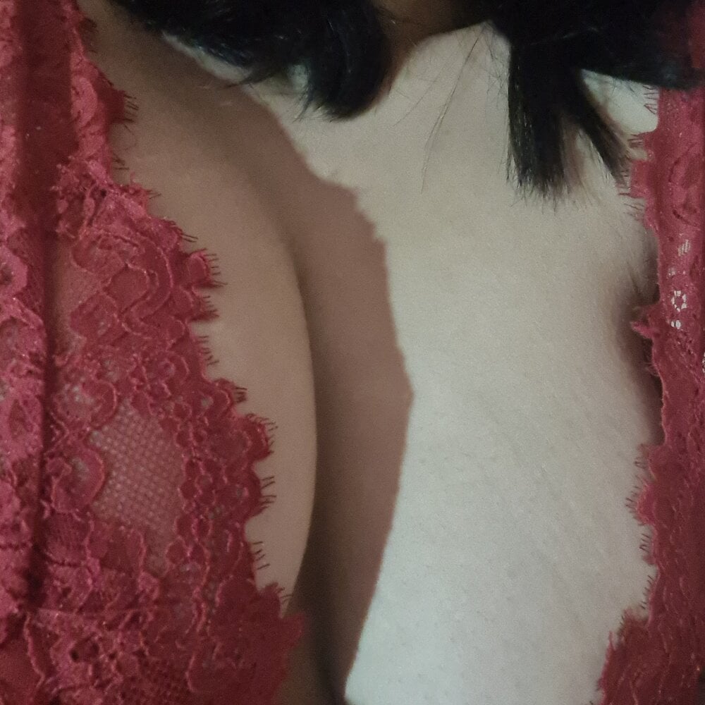 stripchat anoma-arab webcam profile pic via iluvcams.com